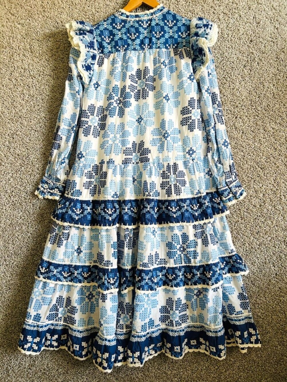 Farm Rio Women's Sz Medium Stitched Floral Maxi Dress With Lace Trim - Picture 7 of 15